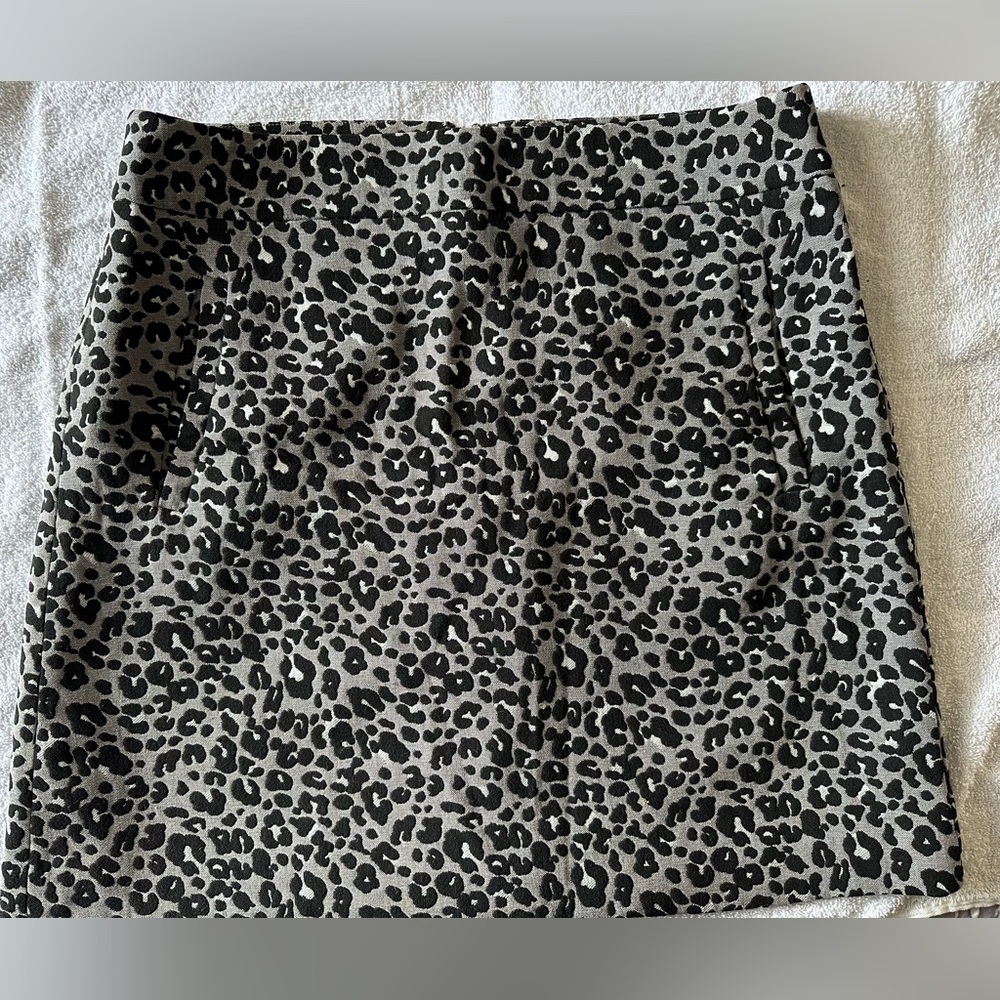 Animal print, gray/black, size 8P from Loft